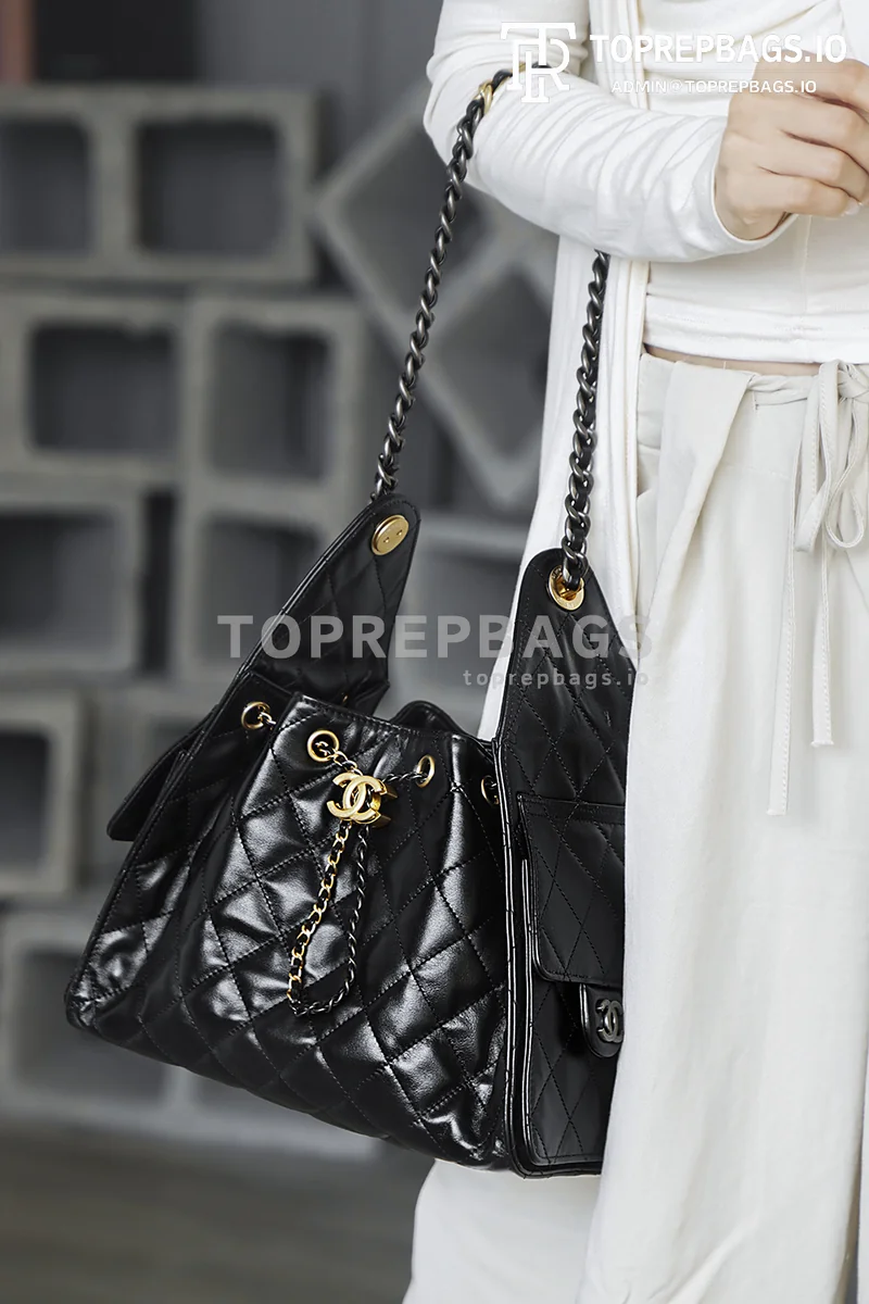 i1760590402311_2409_0_6 Chanel 25 Bag Bucket in Black