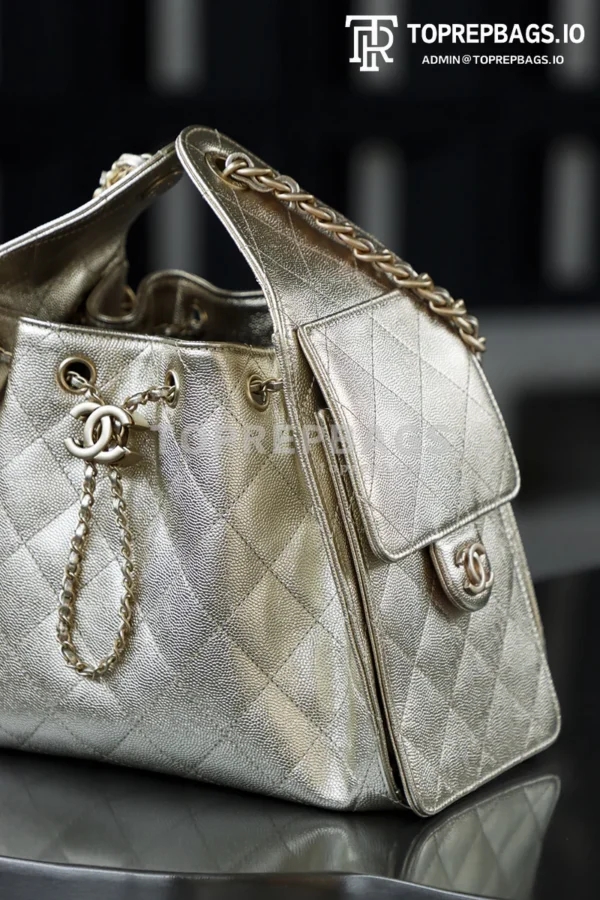 i1760938954965_6885_0_7 Chanel 25 Bag Small Hobo in !