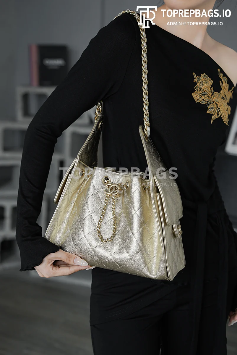 i1760939274729_2804_0_0 Chanel 25 Bag Small Hobo in !