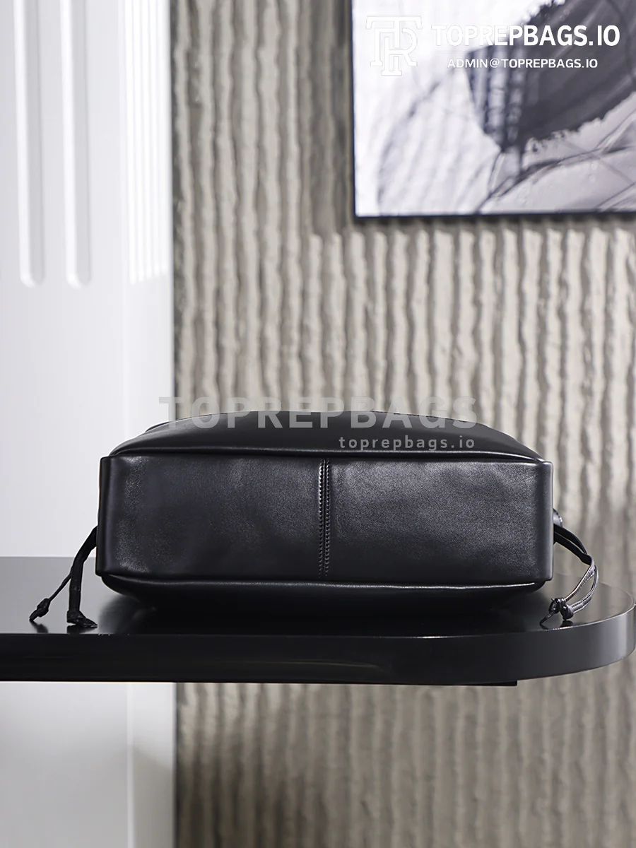 i1761299911014_9105_0_6 YSL Jamie Shopping Medium in Black