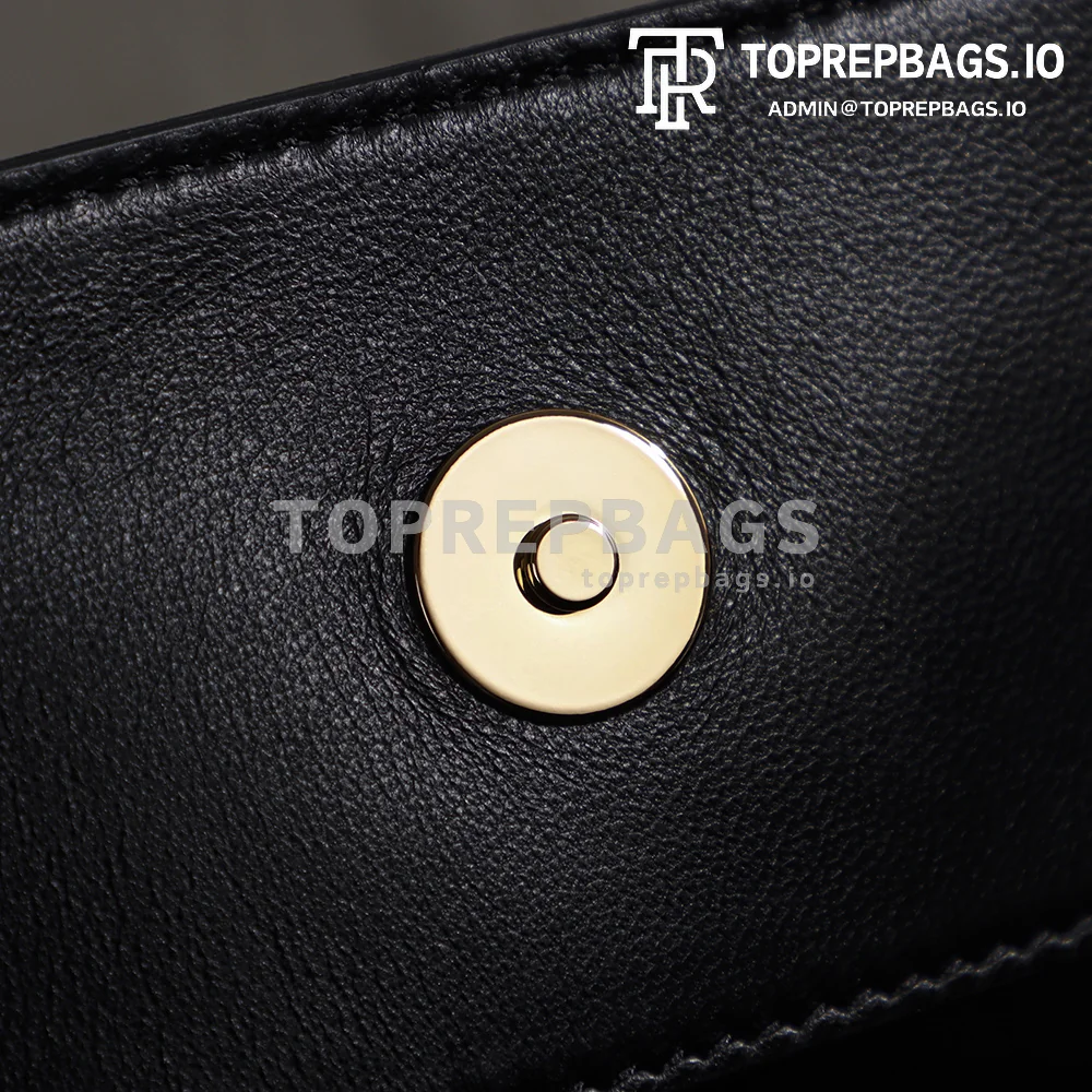 i1761300004649_6532_0_8 YSL Jamie Shopping Medium in Black
