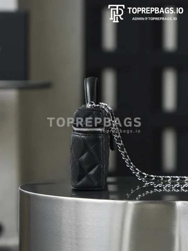 i1762161569414_2349_0_6 Chanel Vanity Case in Black