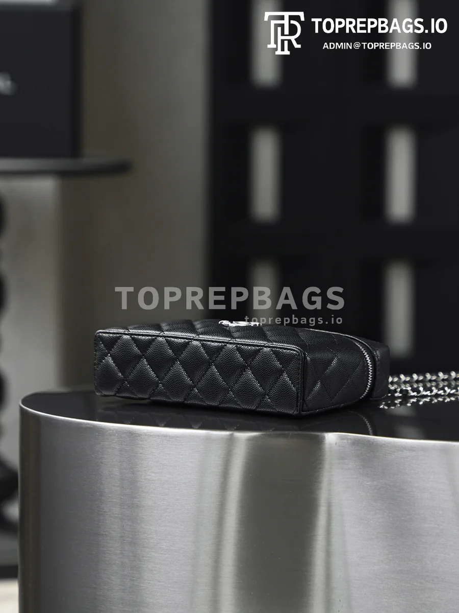 i1762161570327_3420_0_7 Chanel Vanity Case in Black