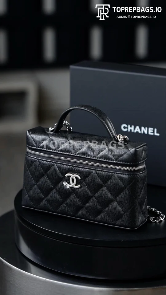 i1762161667184_6023_0_0 Chanel Vanity Case in Black