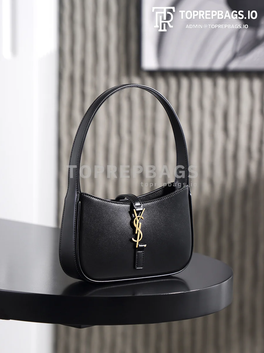 i1762492207293_3618_0_6 YSL Le 5 A 7 in Black