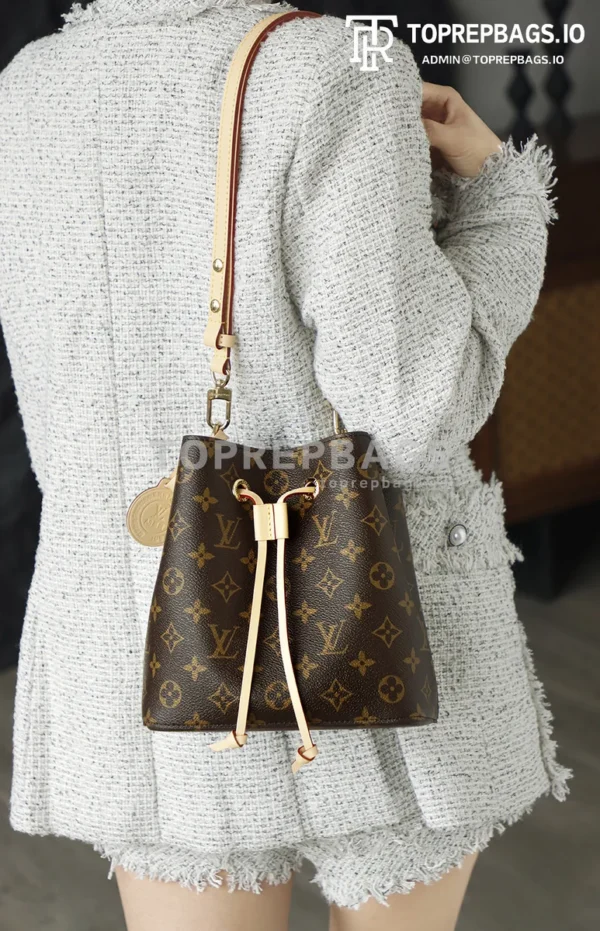 i1762579459300_424_0_0 Louis Vuitton NeoNoe BB Bucket in Brown