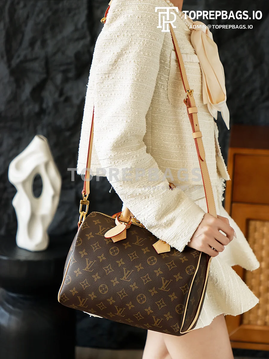 i1762759408620_2562_0_0 Louis Vuitton Speedy in Brown