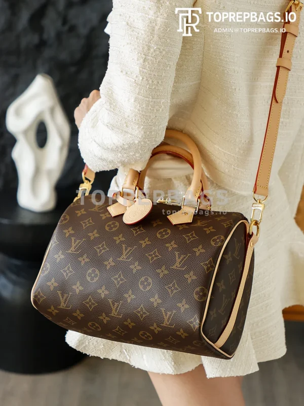i1762759408622_3222_0_1 Louis Vuitton Speedy in Brown