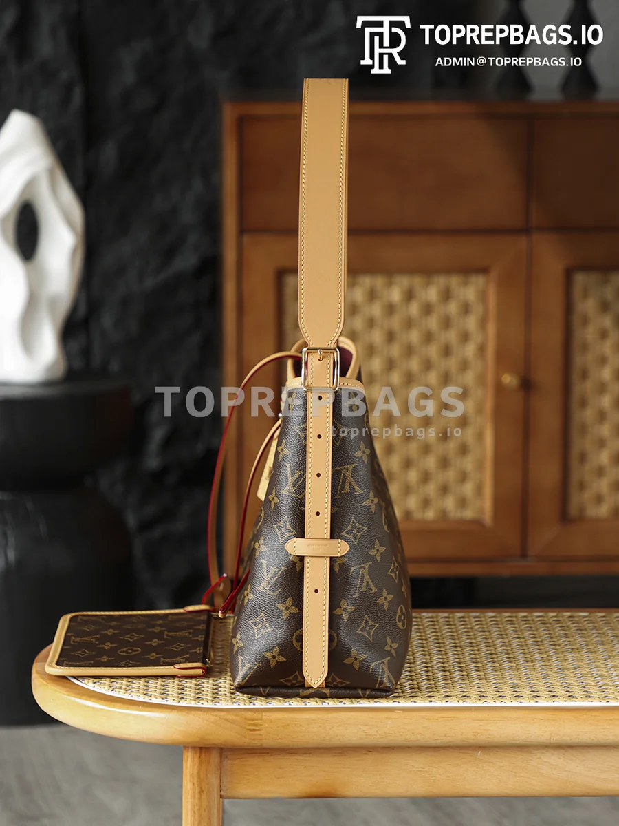 i1762938657341_8470_0_7 Louis Vuitton CarryAll in Brown