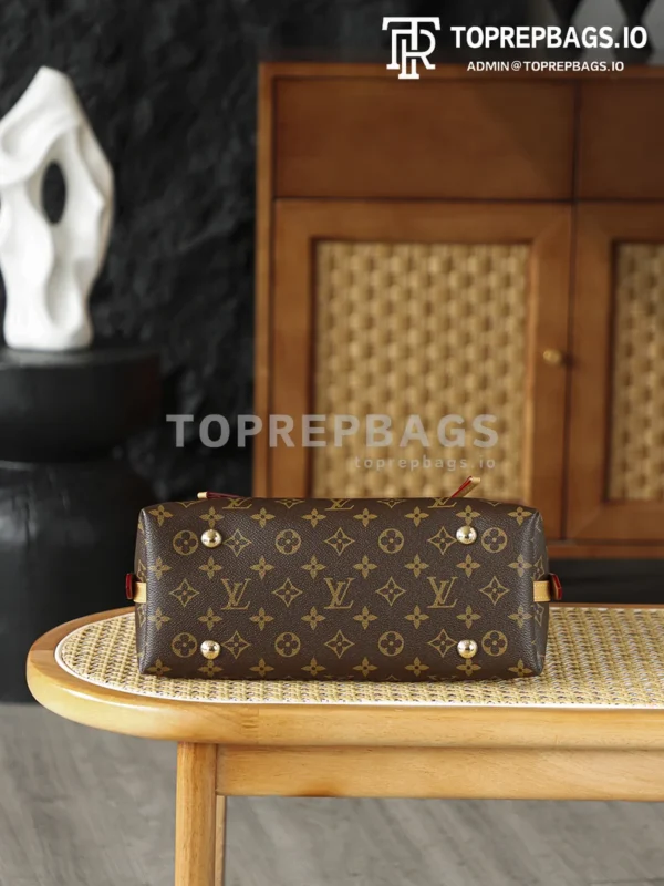 i1762938658506_5834_0_10 Louis Vuitton CarryAll in Brown