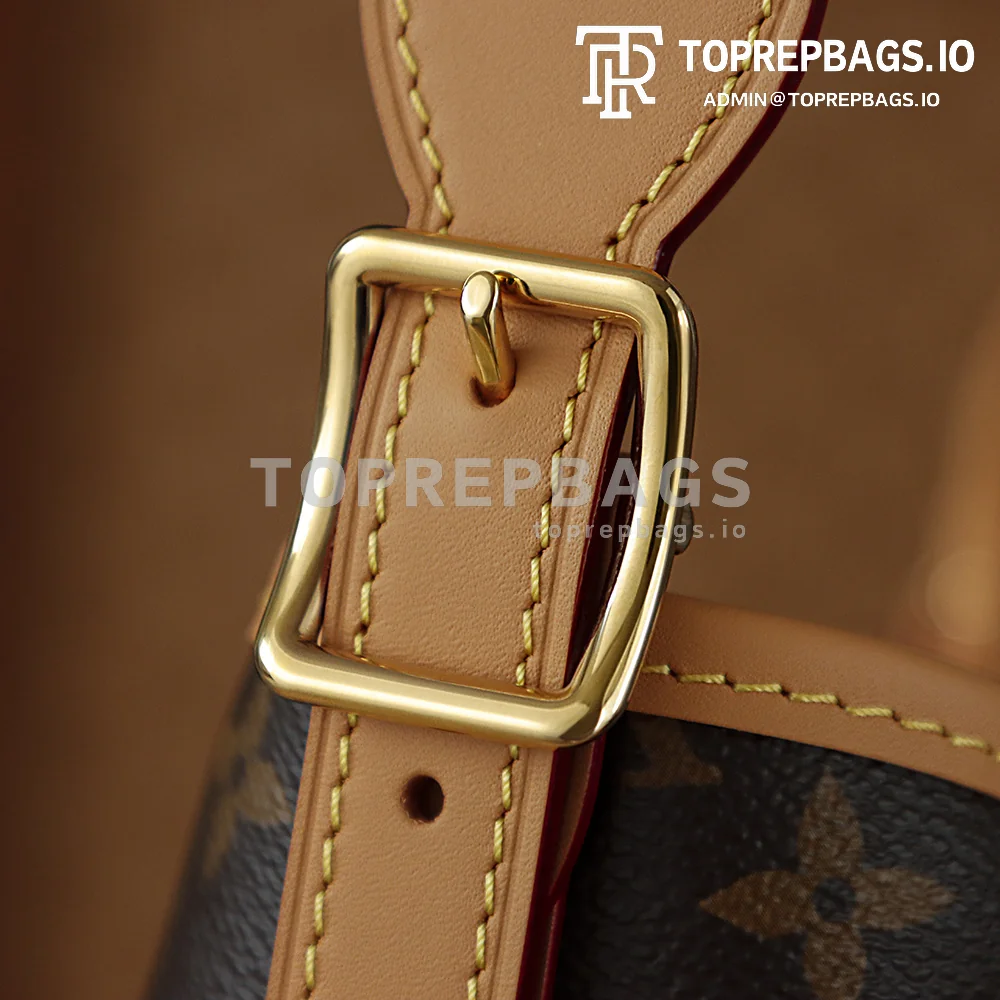 i1762938752434_8717_0_1 Louis Vuitton CarryAll in Brown