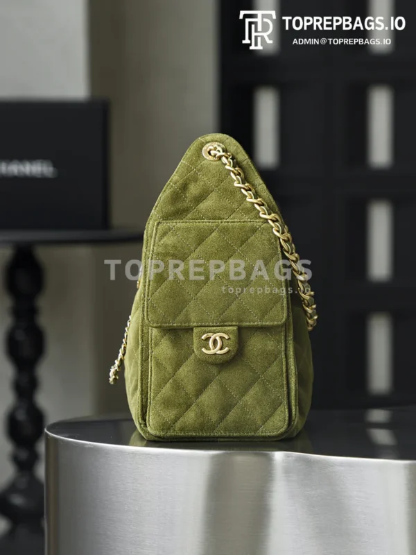 i1763115076940_9668_0_2 Chanel 25 Bag Hobo in Green