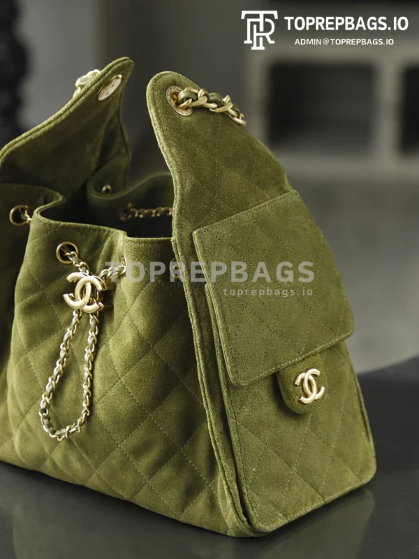 i1763115077065_4086_0_5 Chanel 25 Bag Hobo in Green