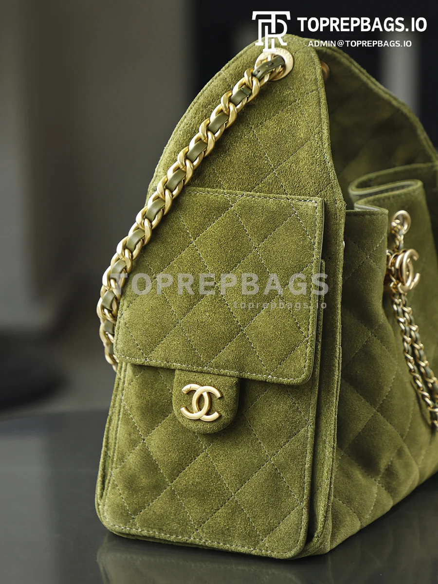 i1763115077855_9553_0_6 Chanel 25 Bag Hobo in Green