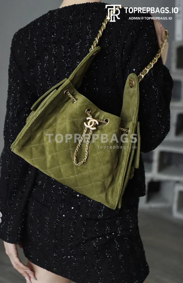 i1763115150427_9978_0_5 Chanel 25 Bag Hobo in Green