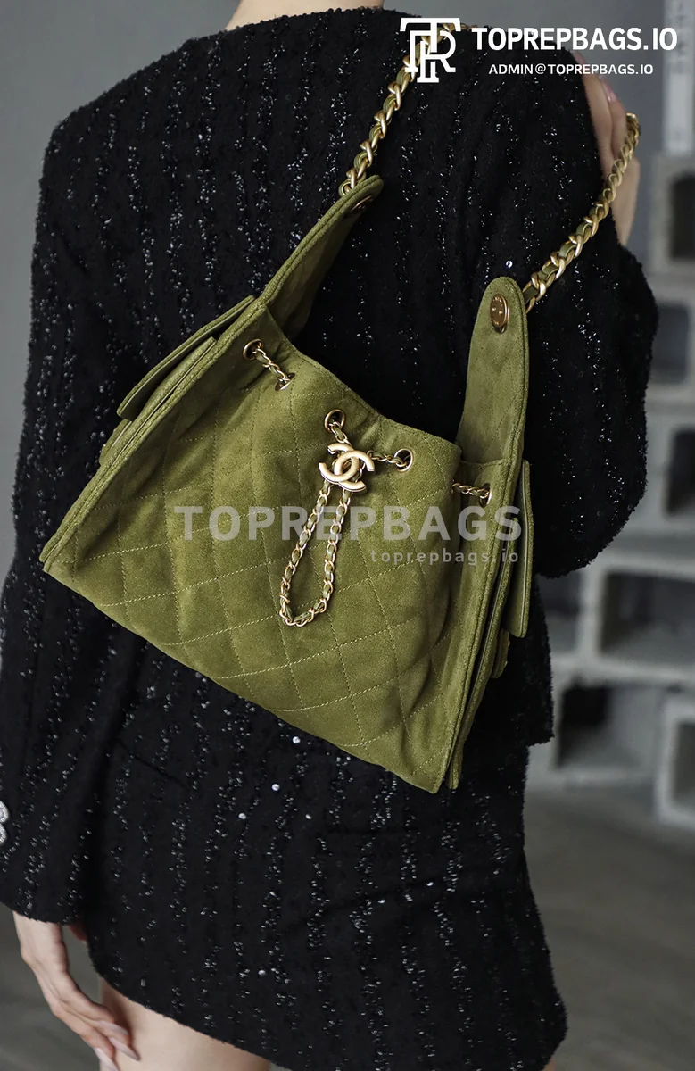 i1763115150427_9978_0_5 Chanel 25 Bag Hobo in Green