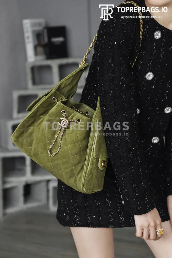 i1763115150439_2643_0_6 Chanel 25 Bag Hobo in Green