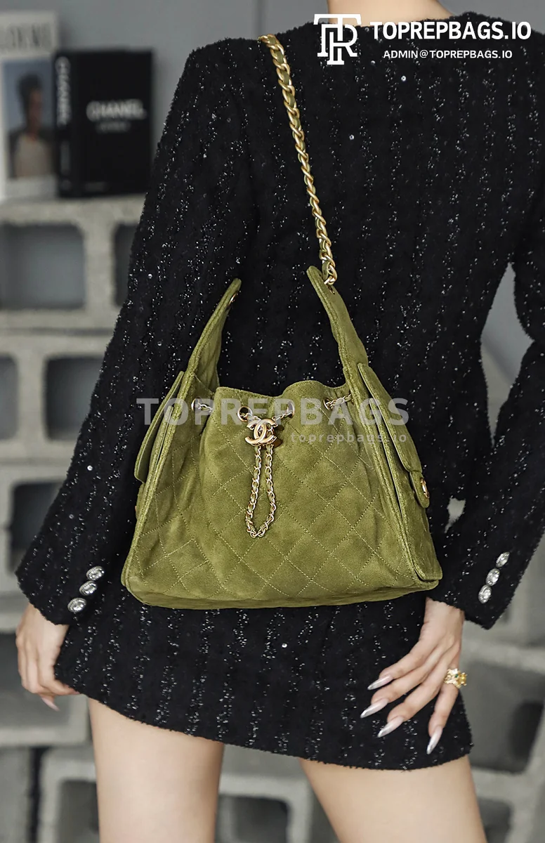 i1763115151307_8931_0_3 Chanel 25 Bag Hobo in Green
