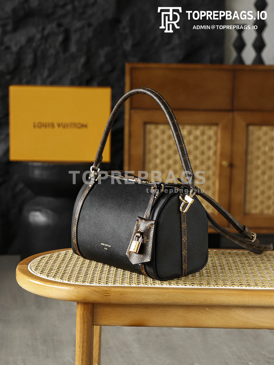 i1763460127370_7495_0_1 Louis Vuitton Express Small in Black