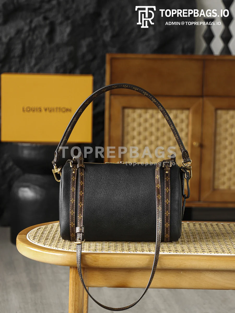 i1763460128675_7590_0_2 Louis Vuitton Express Small in Black