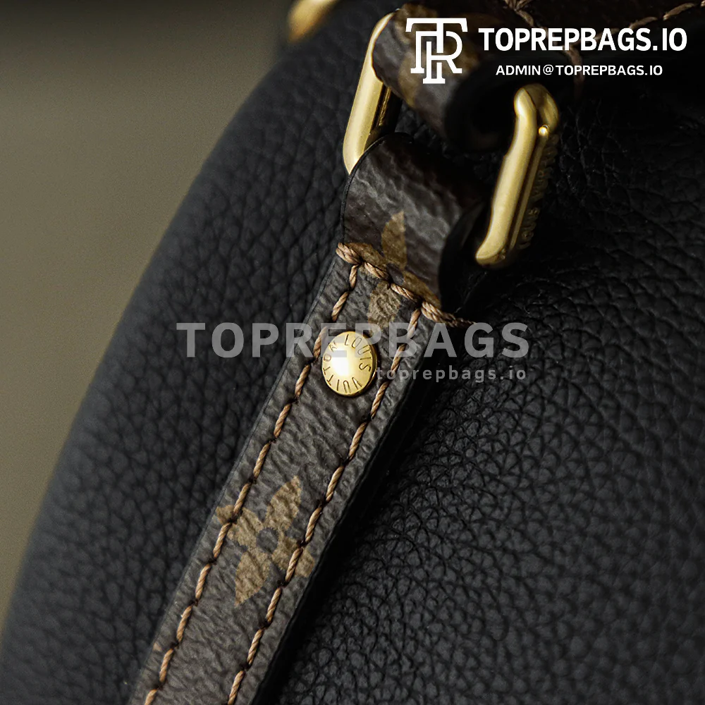 i1763460248020_9502_0_9 Louis Vuitton Express Small in Black