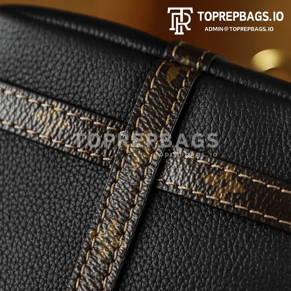 i1763460249201_1216_0_5 Louis Vuitton Express Small in Black