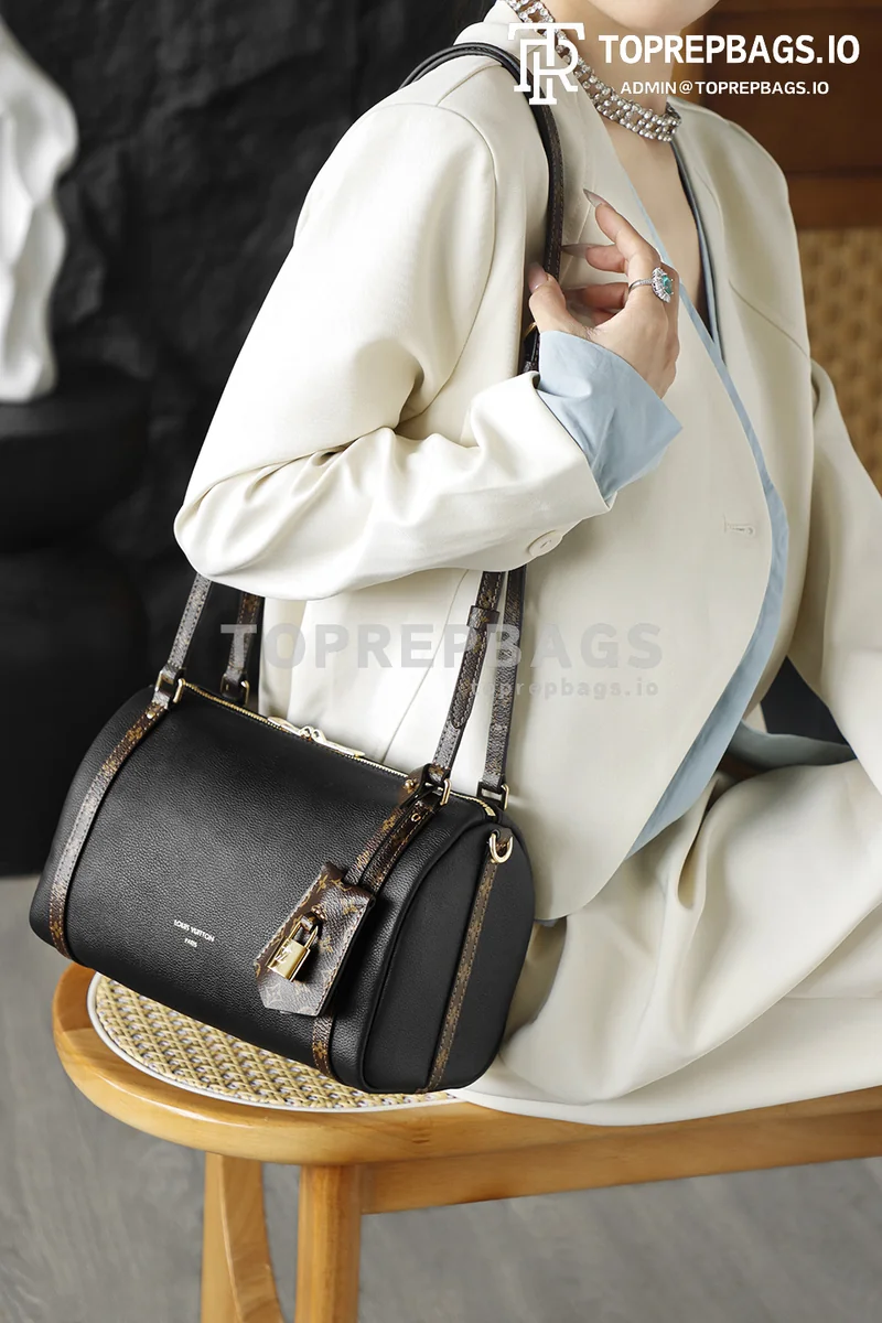 i1763460346632_5986_0_0 Louis Vuitton Express Small in Black