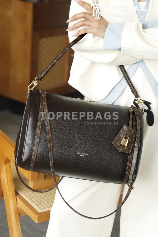i1763460975047_6486_0_5 Louis Vuitton Express in Brown