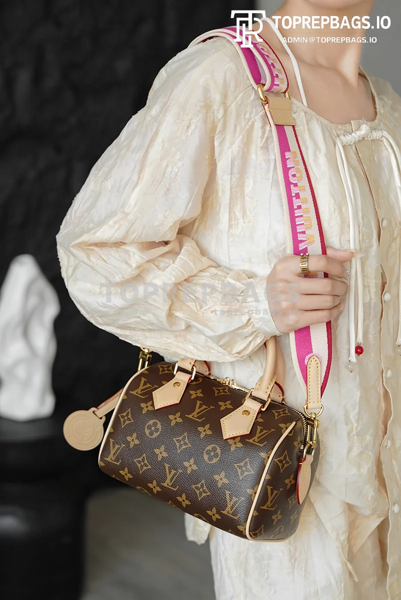 i1763533904578_2198_0_3 Louis Vuitton Speedy in Brown