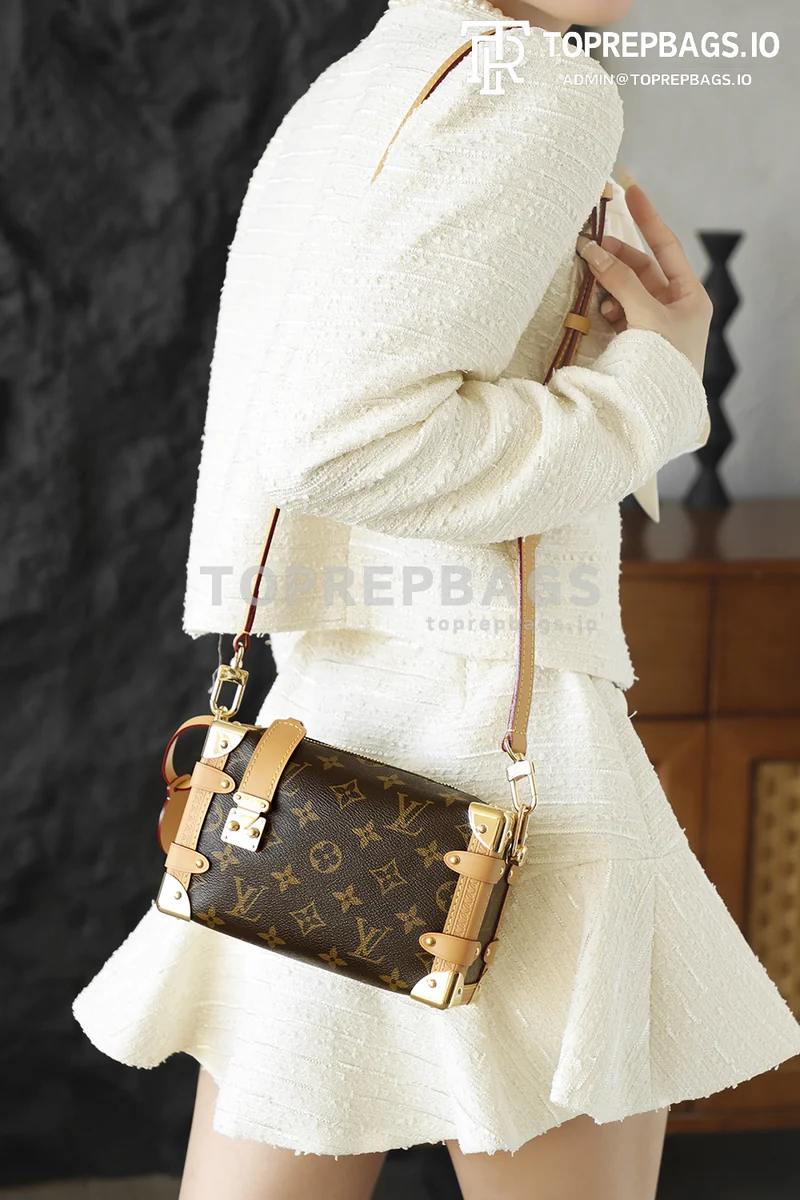 i1763637802073_8456_0_4 Louis Vuitton Side Trunk Small in Brown