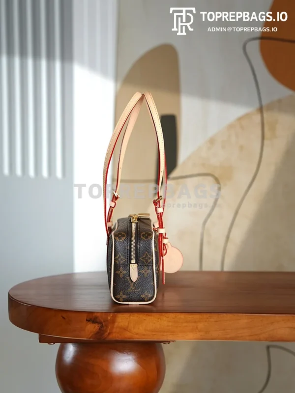 i1763797208743_3840_0_2 Louis Vuitton Hang On Hobo in Brown