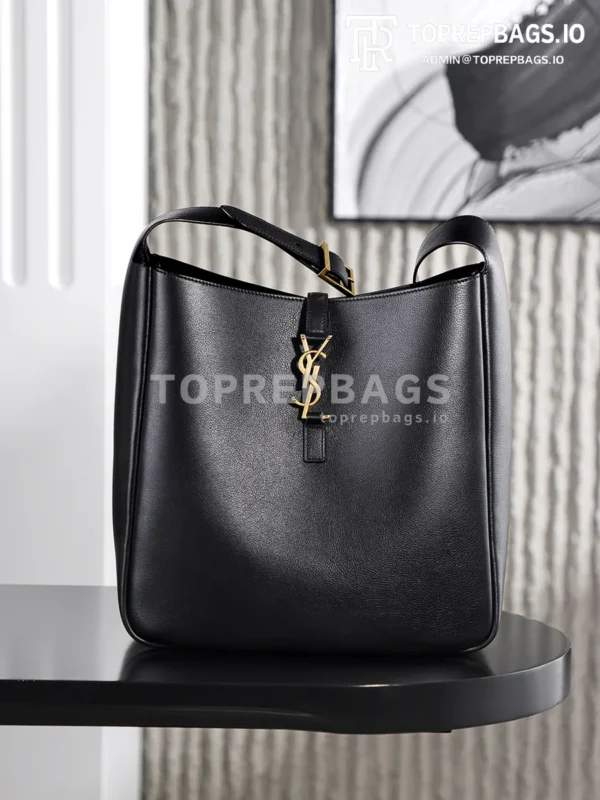i1763978848798_5408_0_4 YSL Le 5 A 7 in Black