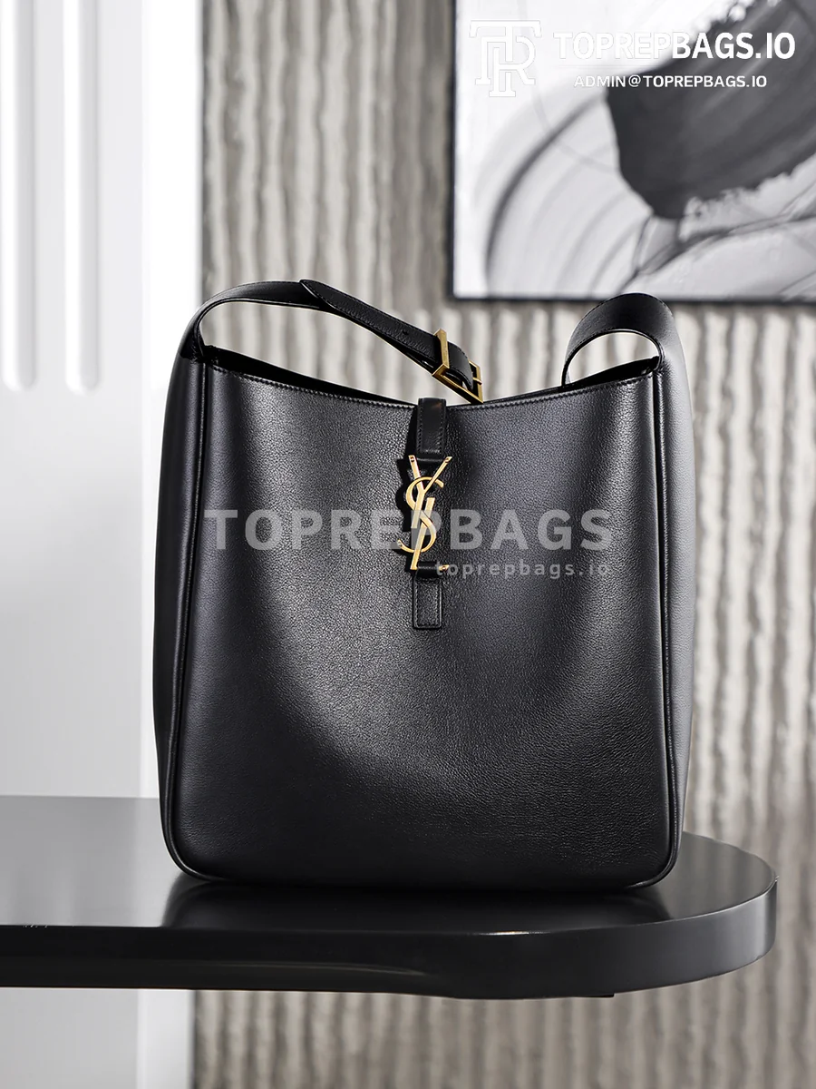 i1763978848798_5408_0_4 YSL Le 5 A 7 in Black