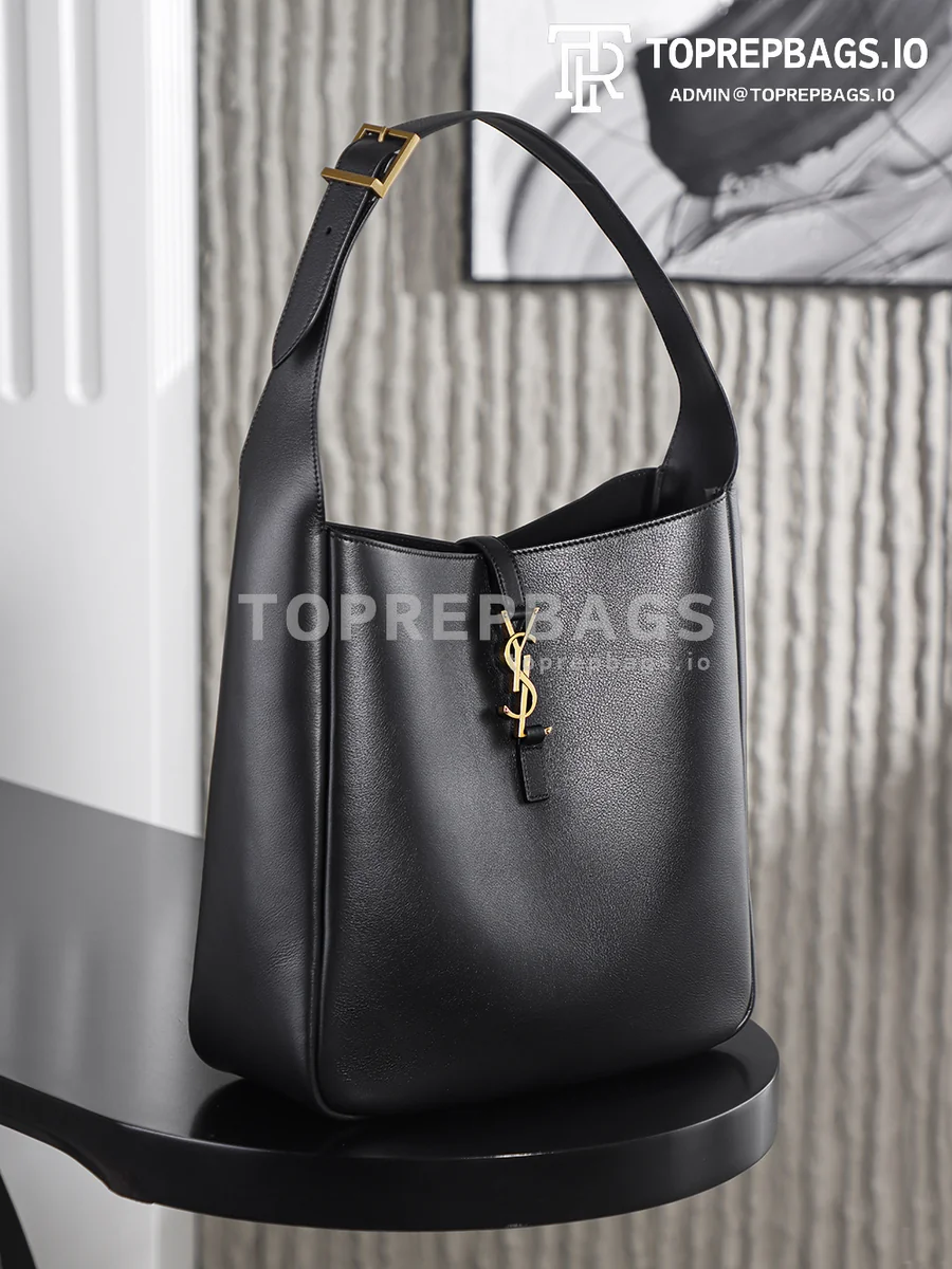 i1763978848798_6081_0_7 YSL Le 5 A 7 in Black