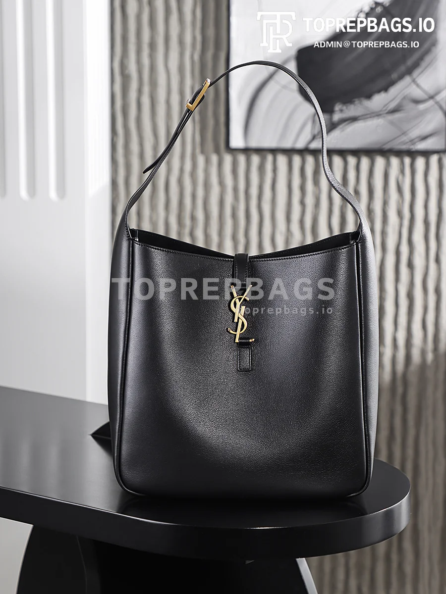 i1763978849908_7738_0_0 YSL Le 5 A 7 in Black