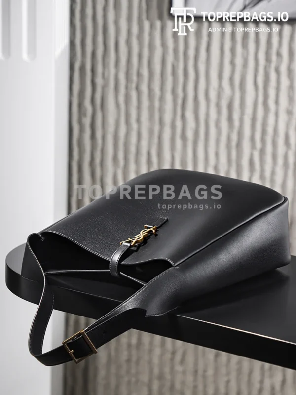 i1763978849928_1992_0_8 YSL Le 5 A 7 in Black