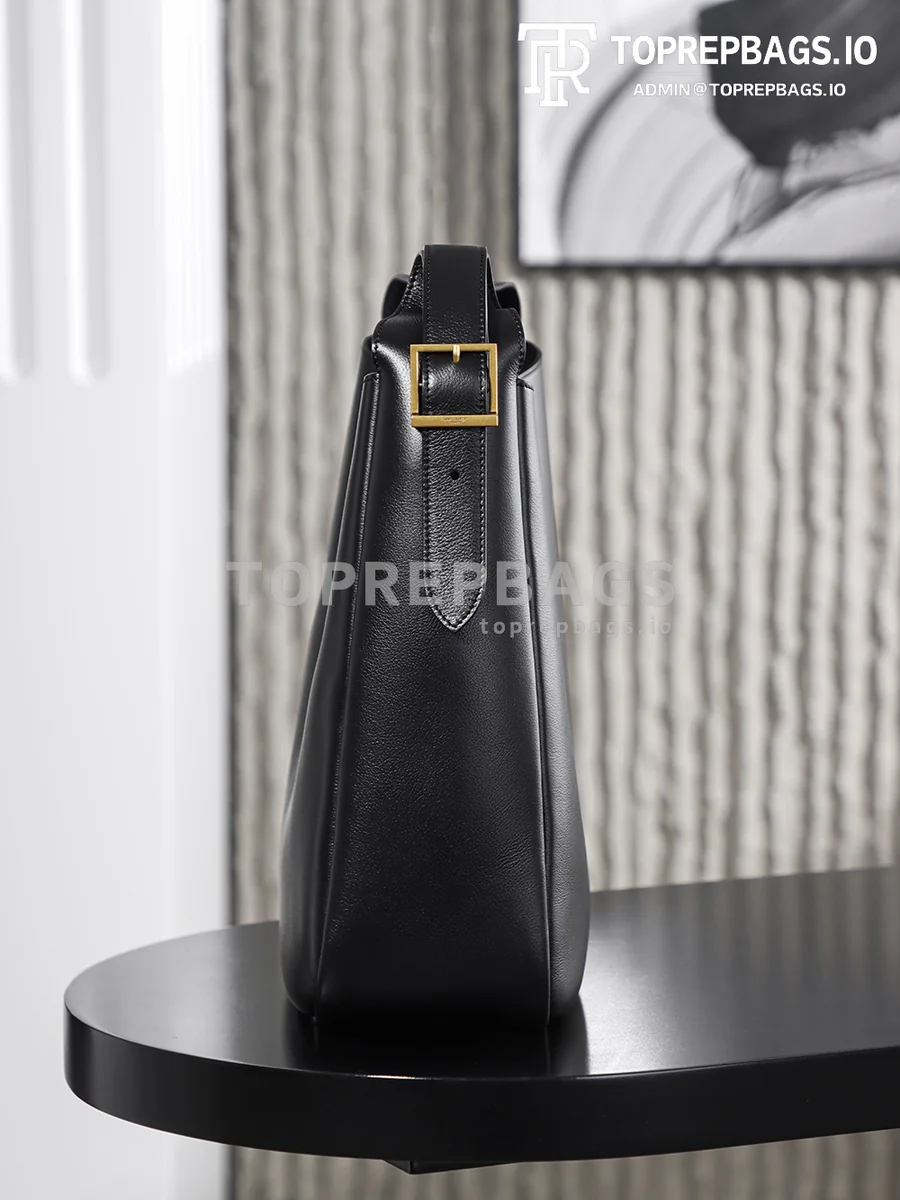 i1763978849933_4861_0_9 YSL Le 5 A 7 in Black