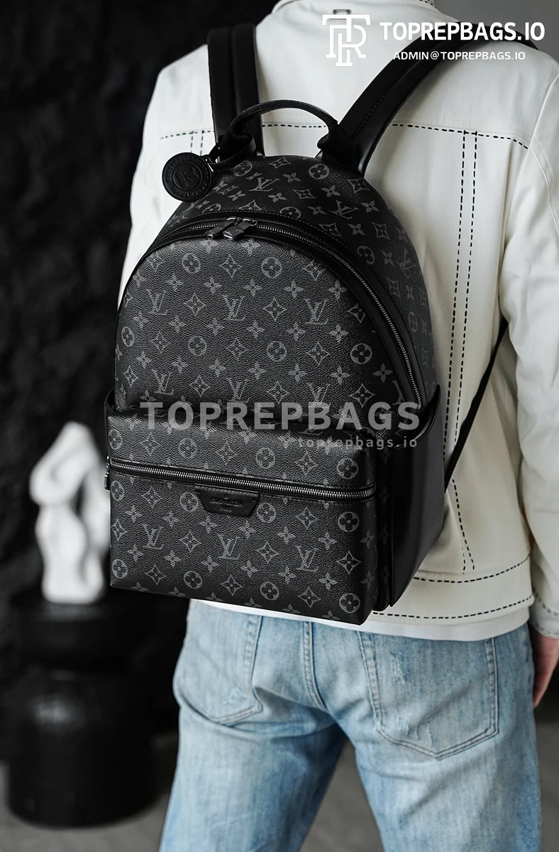 i1764060985068_731_0_5 Louis Vuitton Discovery in Black