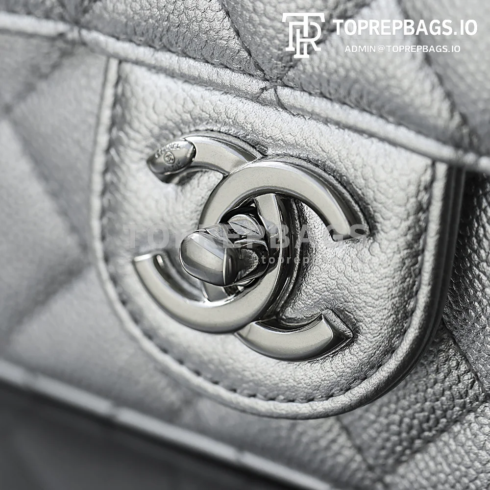 i1764239437169_8736_0_8 Chanel Pearl Crush Square Mini Caviar Leather Silver-tone Hardware Shoulder Bag detailed product image