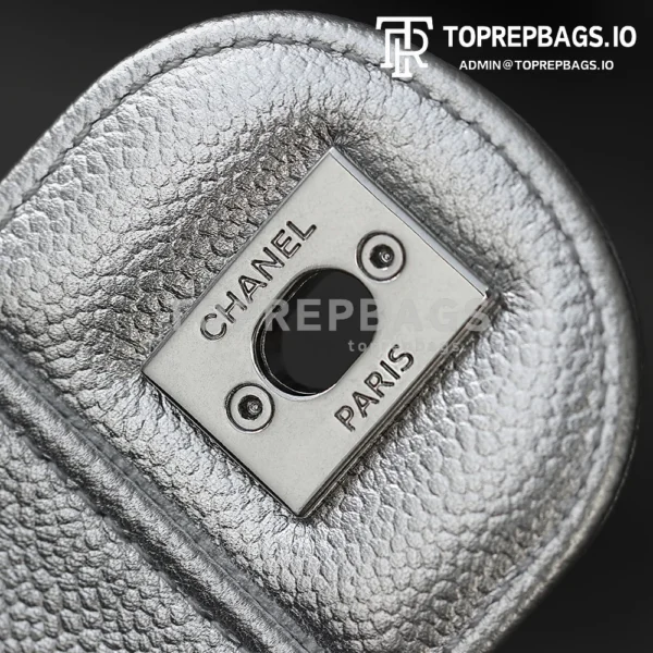 i1764239437177_7895_0_2 Chanel Pearl Crush Square Mini Caviar Leather Silver-tone Hardware Shoulder Bag detailed product image