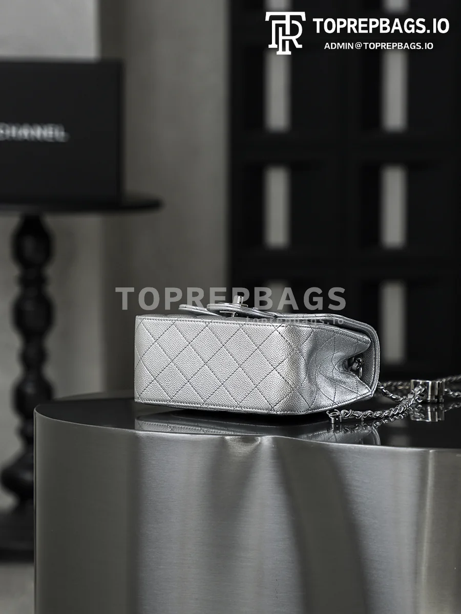 i1764239552226_7266_0_4 Chanel Pearl Crush Square Mini Caviar Leather Silver-tone Hardware Shoulder Bag detailed product image