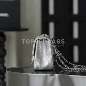 Chanel Pearl Crush Square Mini Caviar Leather Silver-tone Hardware Shoulder Bag detailed product image