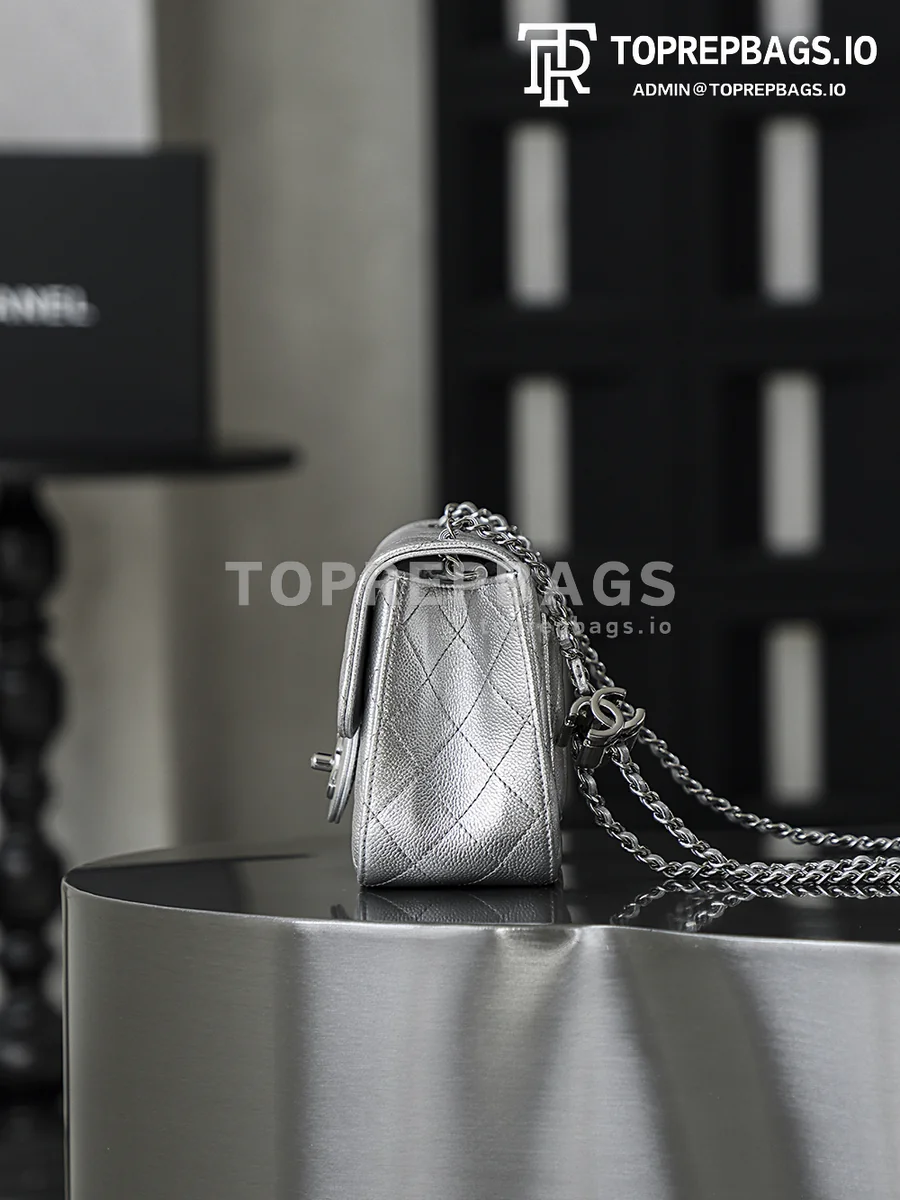 i1764239552280_8242_0_2 Chanel Pearl Crush Square Mini Caviar Leather Silver-tone Hardware Shoulder Bag detailed product image