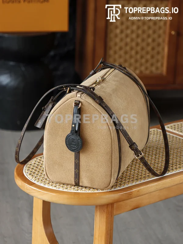 i1764672452818_1698_0_8 Louis Vuitton Express Medium in Brown