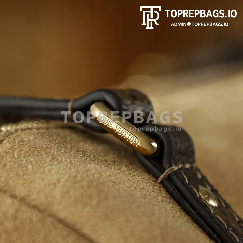 i1764672551958_8744_0_4 Louis Vuitton Express Medium in Brown