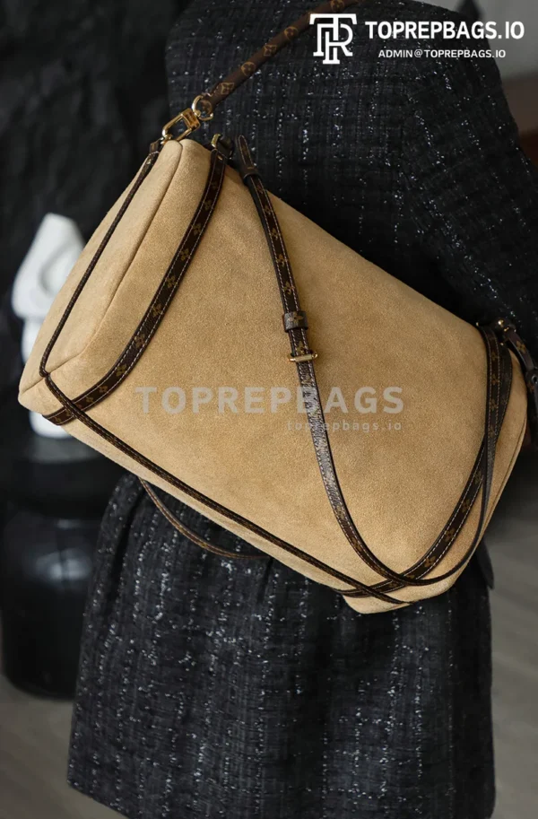 i1764672600296_4272_0_1 Louis Vuitton Express Medium in Brown