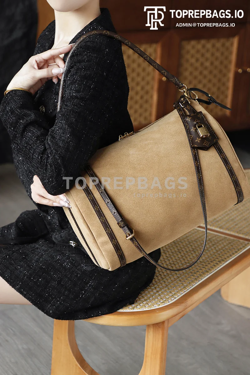 i1764672601042_8767_0_8 Louis Vuitton Express Medium in Brown