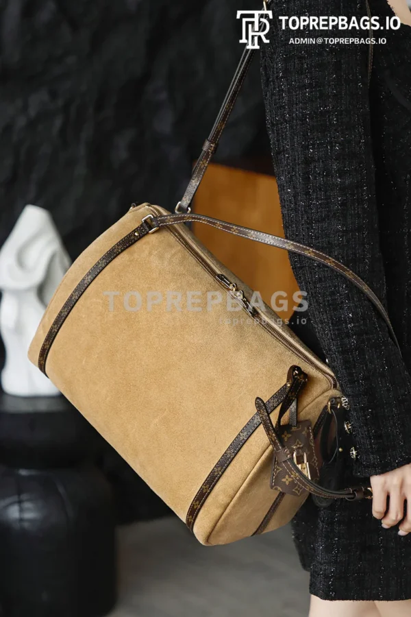 i1764672601504_1642_0_3 Louis Vuitton Express Medium in Brown