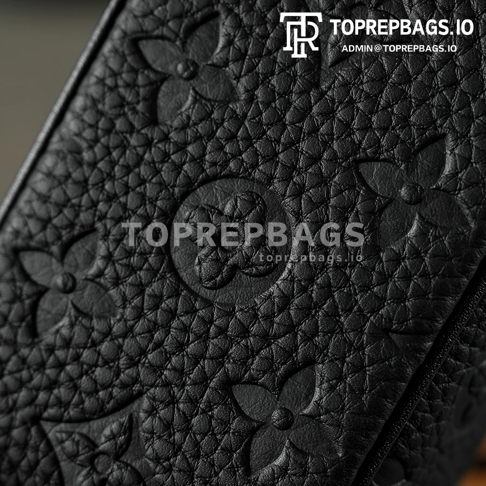 i1765459979945_3088_0_5 Louis Vuitton Mini Soft Trunk in Black