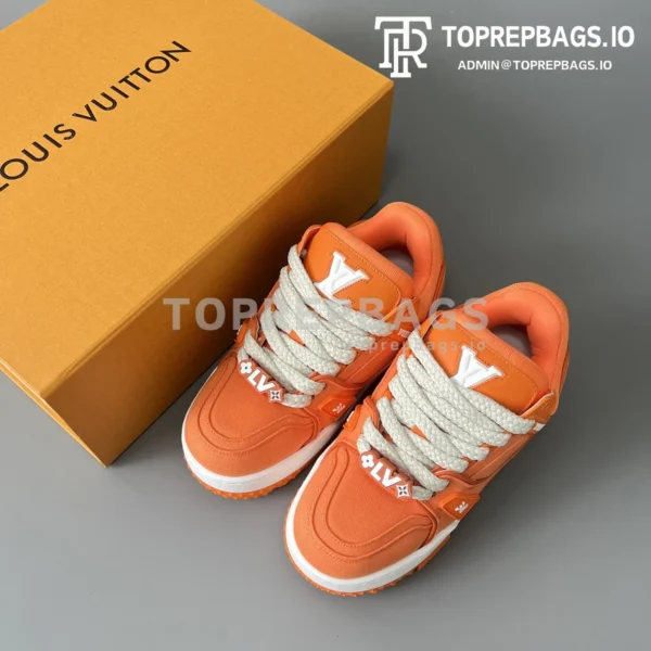 i1765788052254_1861_0_8 Louis Vuitton in Orange